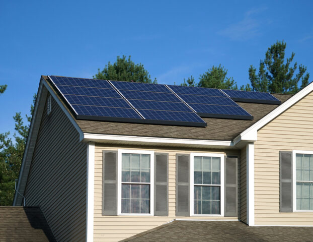 Solar,Panel,Installed,On,The,House,Roof